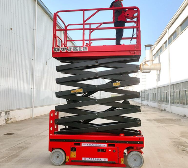 金湾自行走移动式升降机